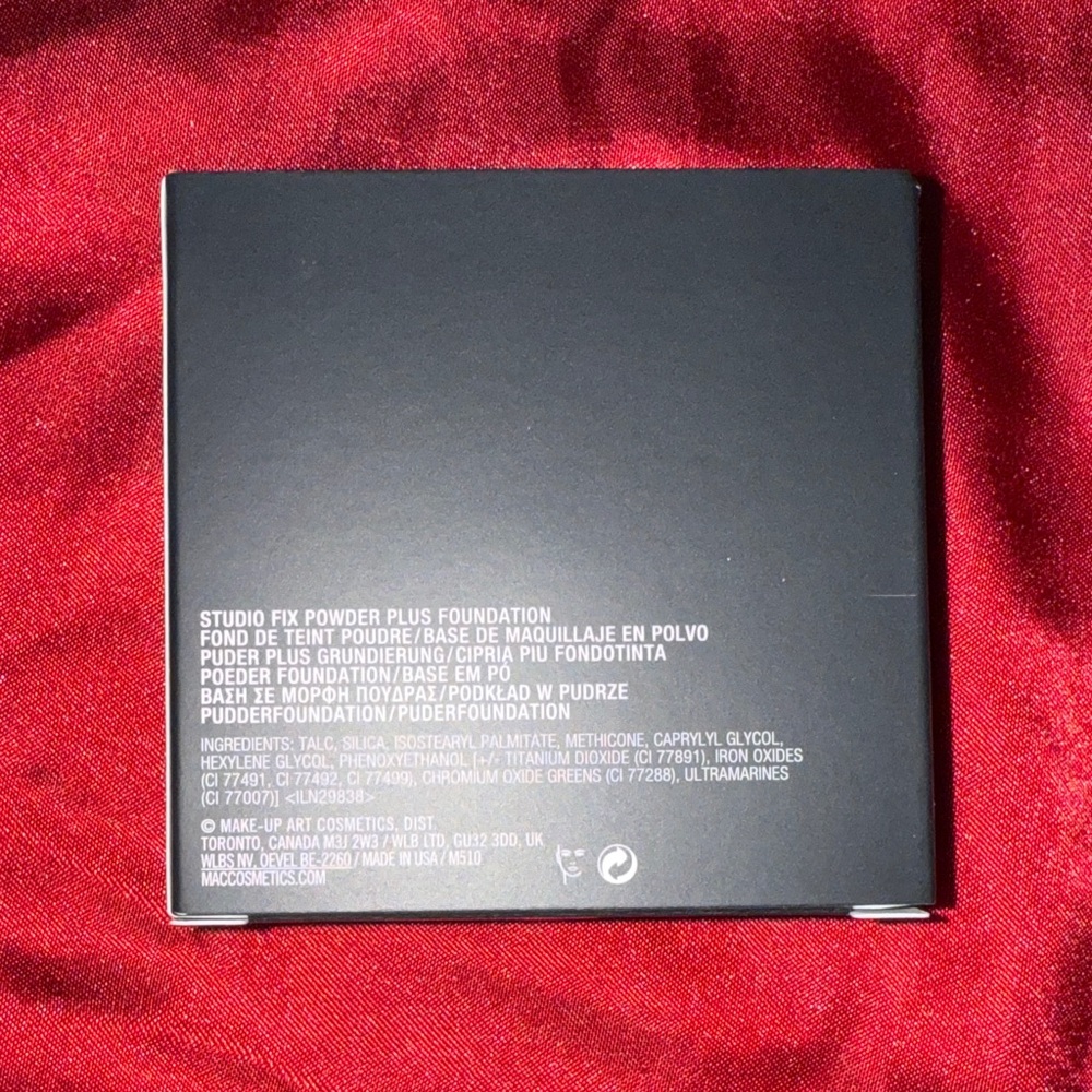 MAC Studio Fix Powder Plus Foundation Compact - Picture 2 of 3